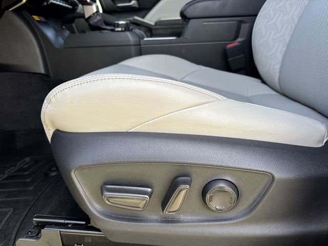 Used 2025 Toyota Tacoma Limited AWD/4WD image 14