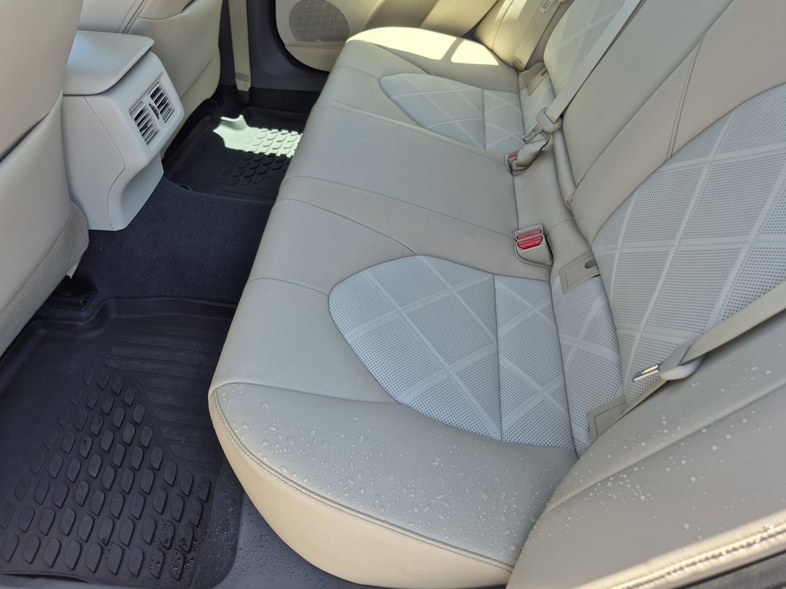 Used 2018 Toyota Camry XLE w/ Driver Assist Package FWD image 17