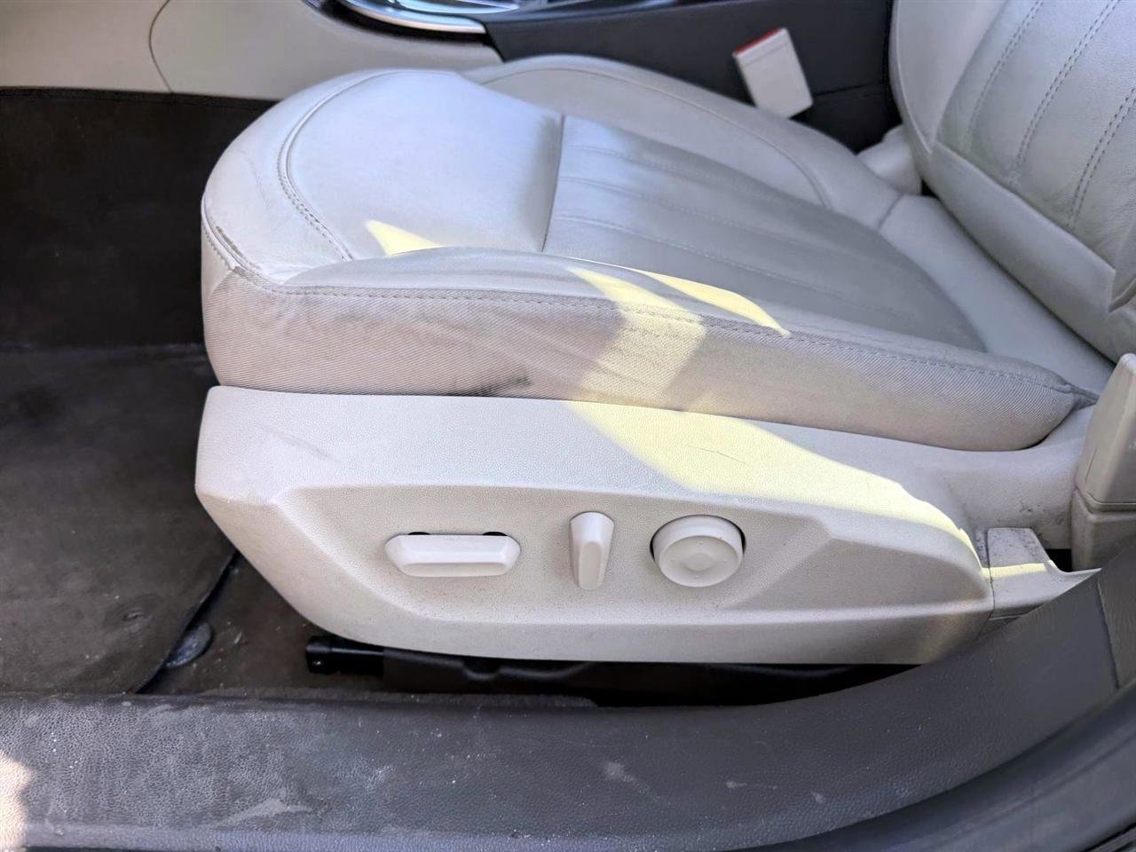 Used 2012 Buick Regal Leather FWD image 12