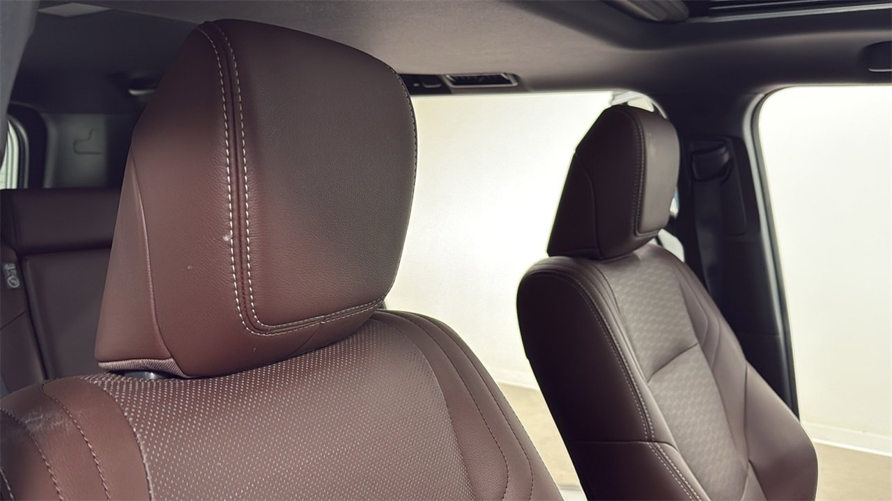 Used 2025 Toyota Land Cruiser image 19