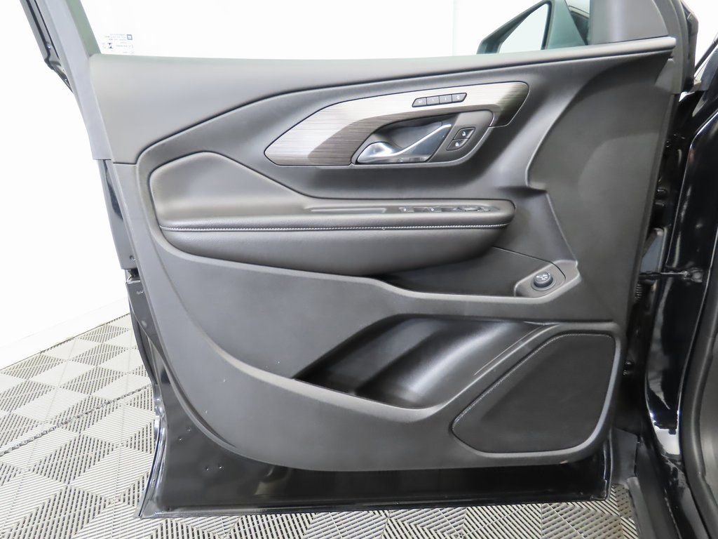 Used 2023 GMC Terrain SLT image 22