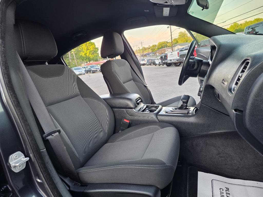 Used 2018 Dodge Charger SXT RWD image 23