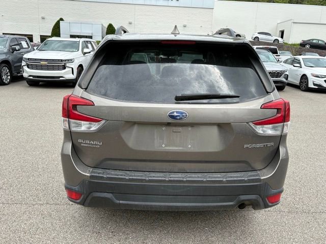 Used 2020 Subaru Forester Premium AWD/4WD image 5