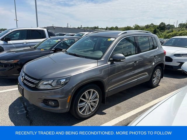 Used 2016 Volkswagen Tiguan SE AWD/4WD image 2
