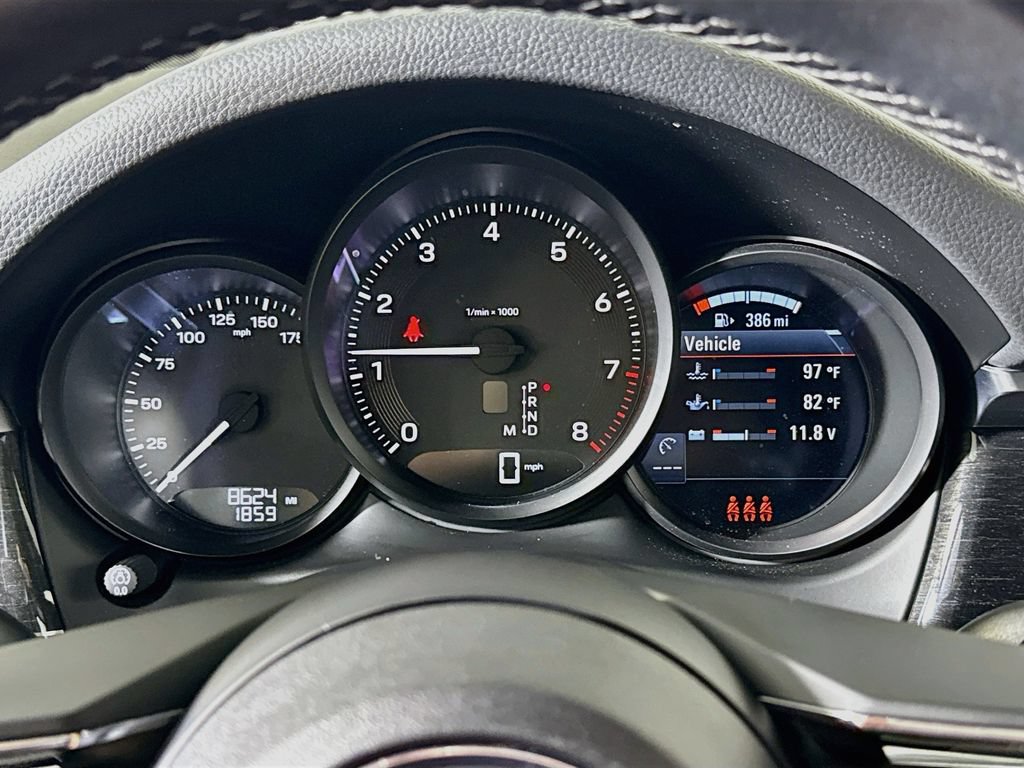 Certified 2024 Porsche Macan AWD/4WD image 13