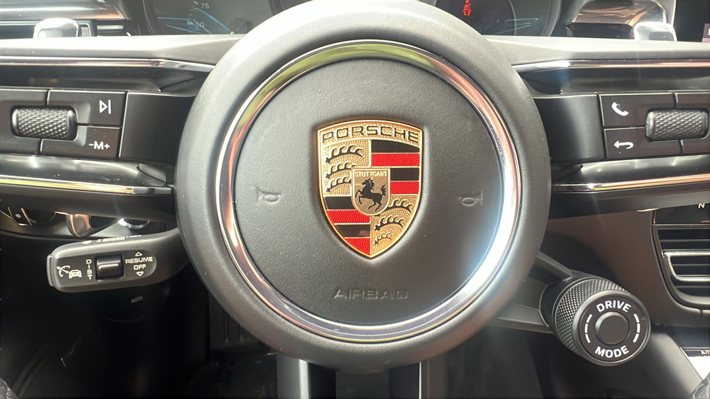Certified 2025 Porsche Macan S AWD/4WD image 35