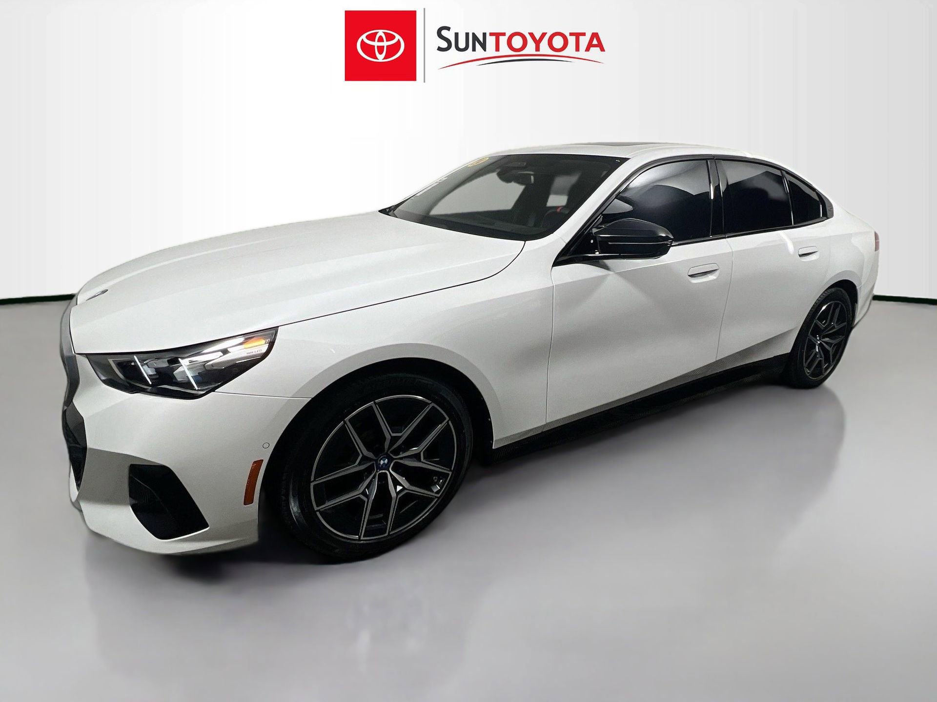 Certified 2024 BMW i5 M60 w/ Premium Package image 9