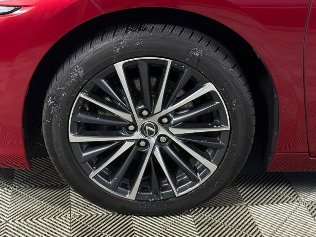 Certified 2022 Lexus ES 300h w/ Premium Package image 17