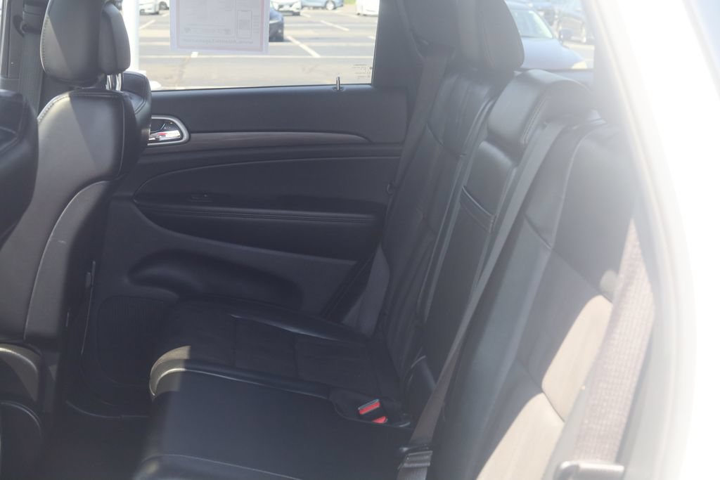 Used 2020 Jeep Grand Cherokee Altitude AWD/4WD image 28