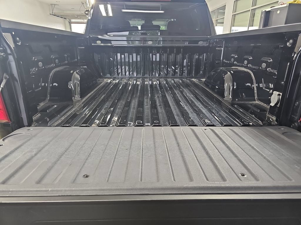 Certified 2024 Chevrolet Silverado 1500 LT AWD/4WD image 15