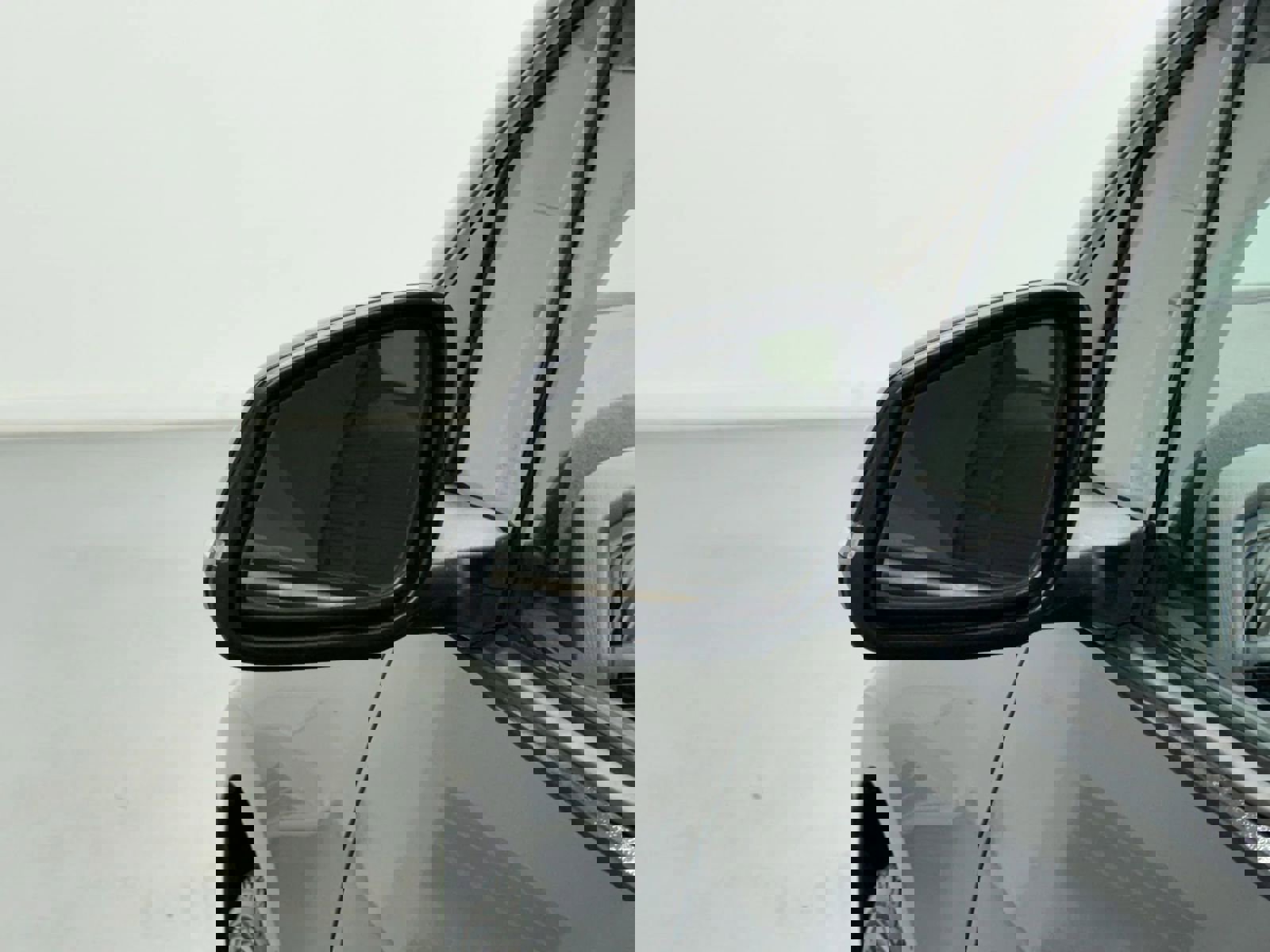 Used 2015 BMW i3 w/ Range Extender image 42