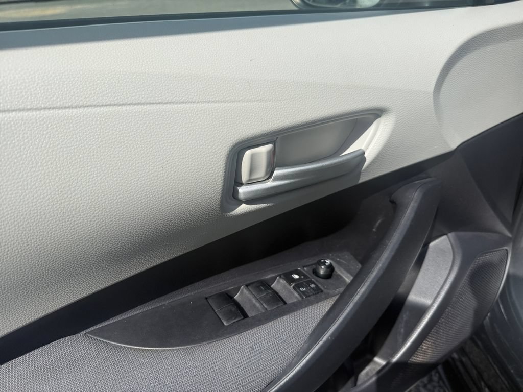 Used 2020 Toyota Corolla LE FWD image 19