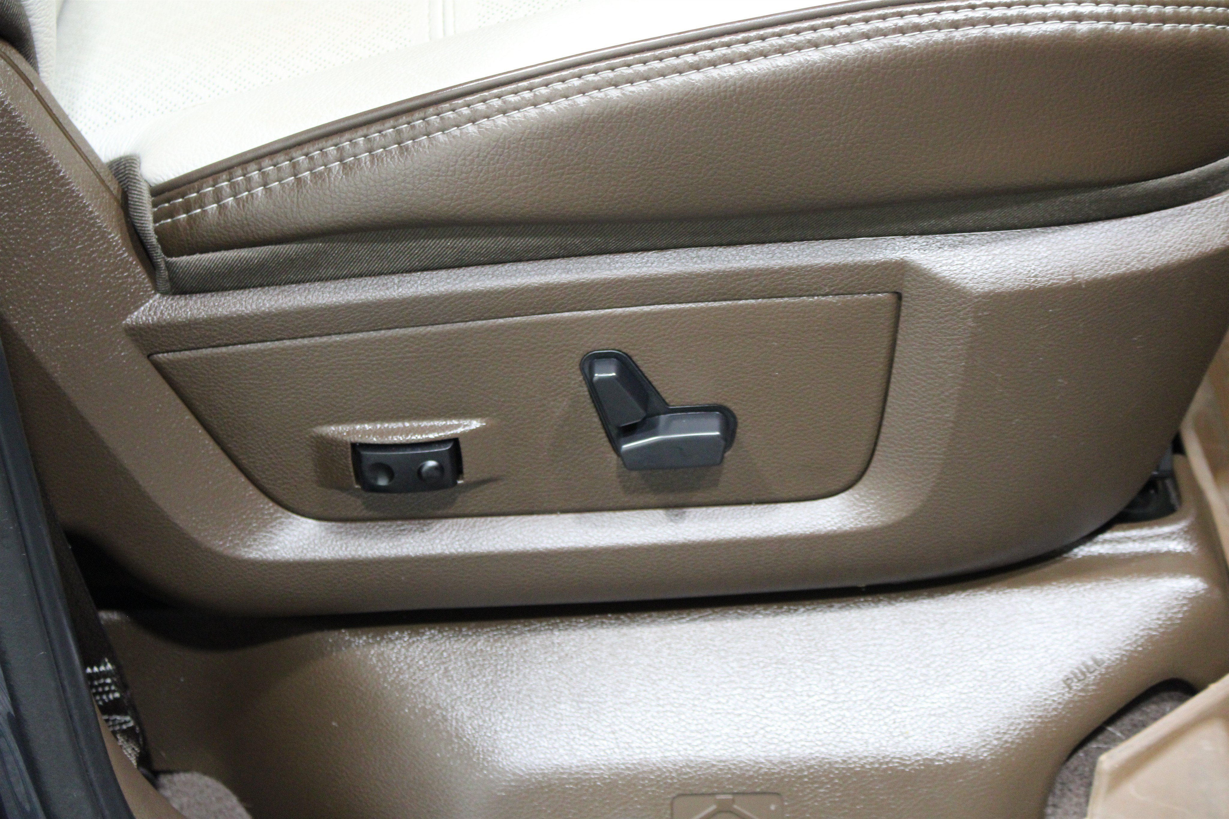 Used 2026 RAM 3500 Laramie AWD/4WD image 28