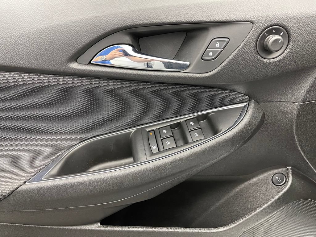 Used 2017 Chevrolet Cruze LT w/ Convenience Package FWD image 15