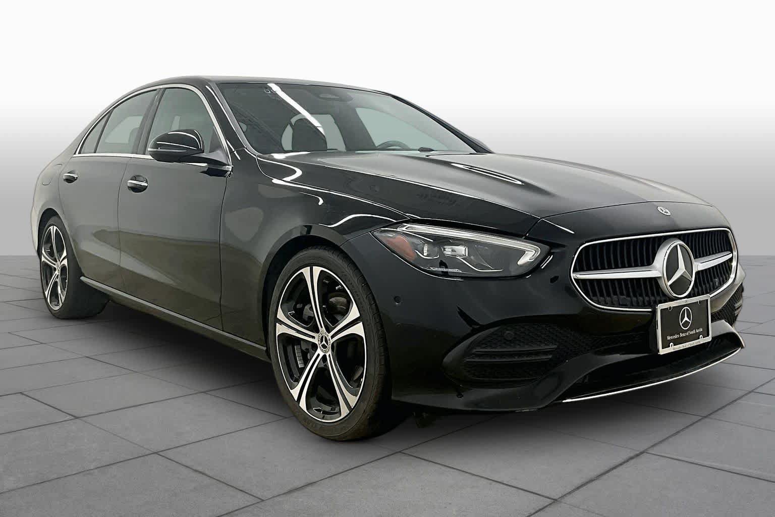 Used 2025 Mercedes-Benz C 300 Sedan image 3