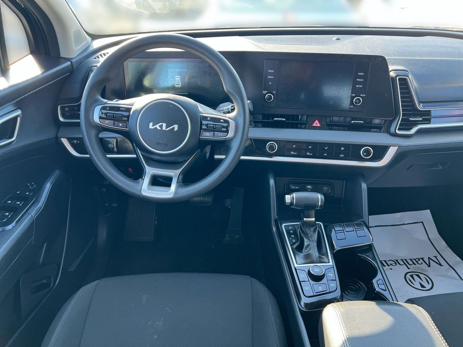 Used 2024 Kia Sportage LX image 19