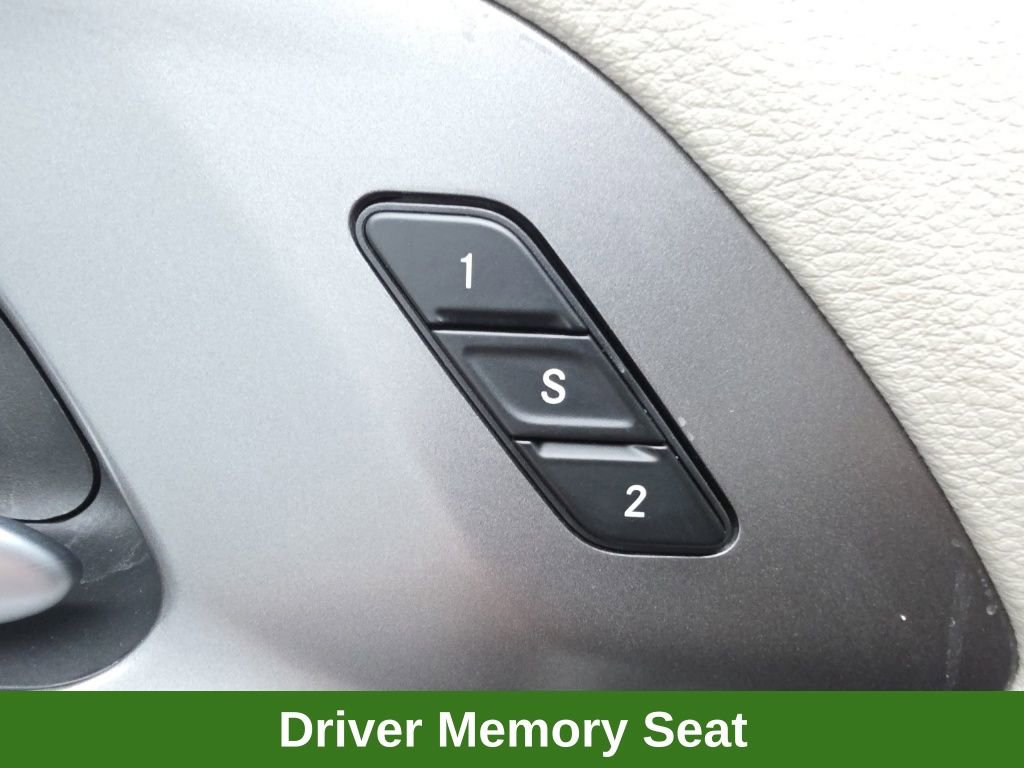 Used 2024 Chrysler Pacifica Touring-L image 22