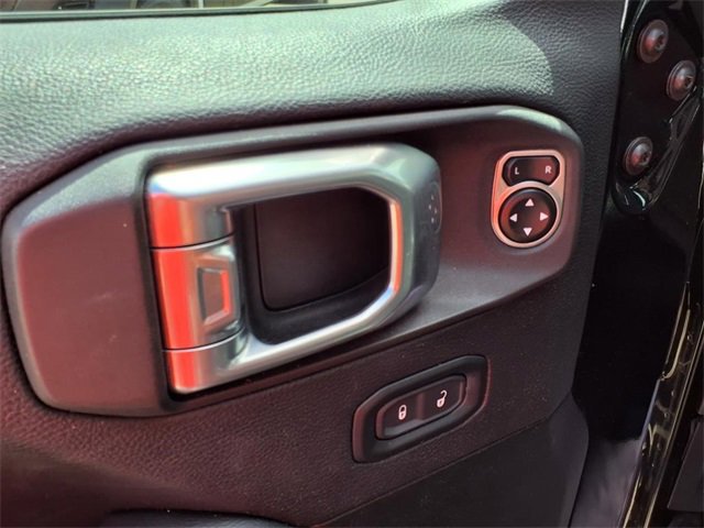 Used 2020 Jeep Wrangler Unlimited Sahara image 13