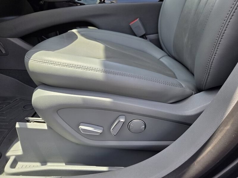 Used 2022 Lincoln Nautilus Reserve w/ Luxury Package FWD image 10