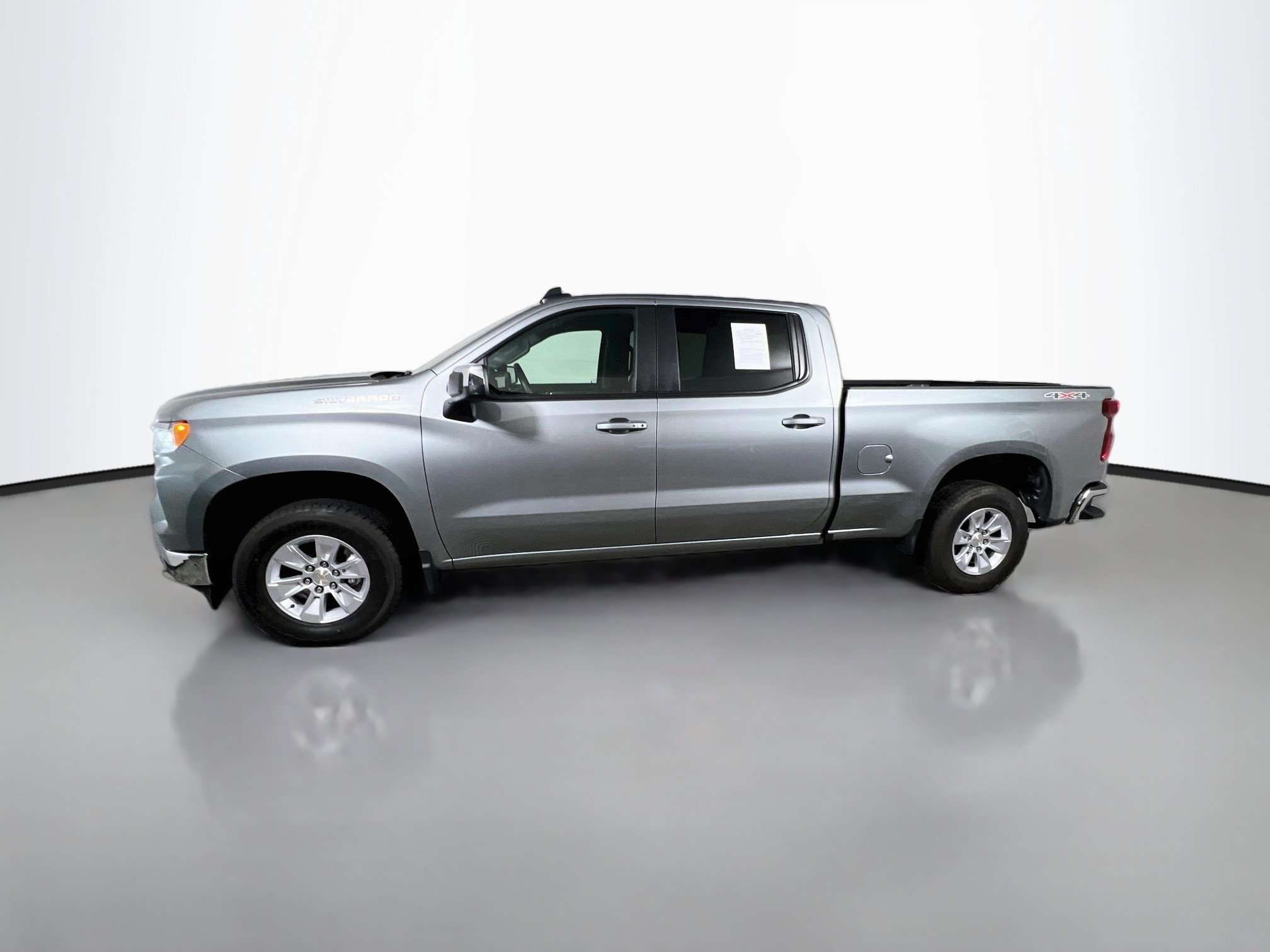 Used 2026 Chevrolet Silverado 1500 LT AWD/4WD image 9