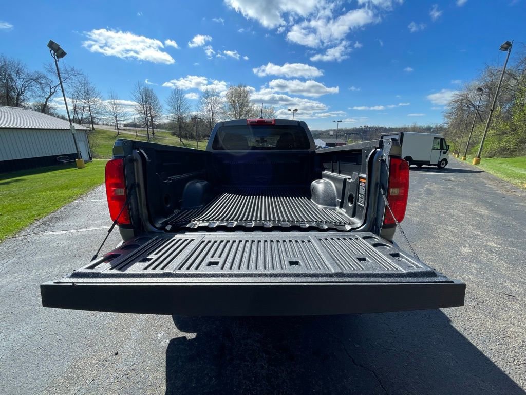 Certified 2022 Chevrolet Colorado W/T w/ Custom Special Edition image 18