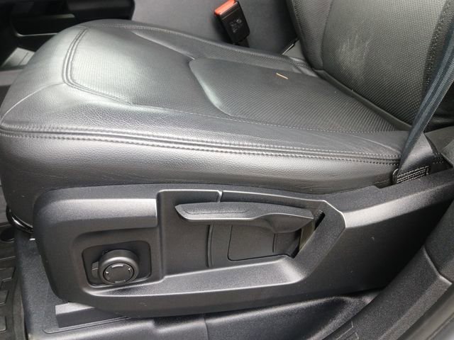 Used 2023 Land Rover Defender 110 S image 18