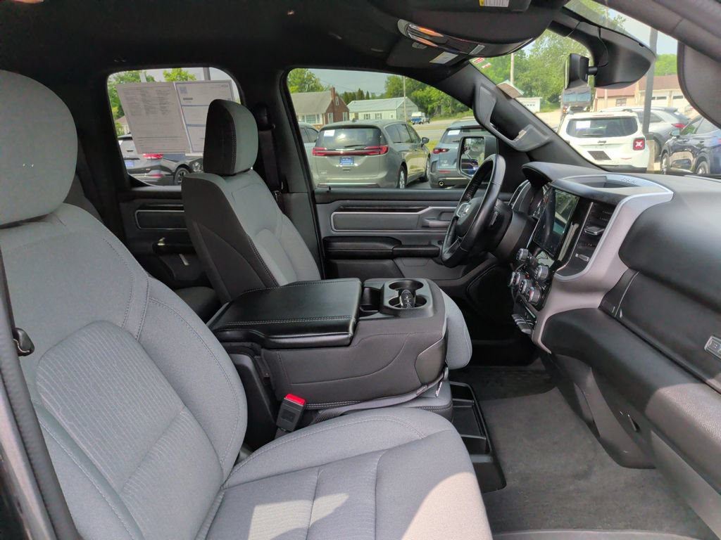 Used 2022 RAM 1500 Big Horn AWD/4WD image 16