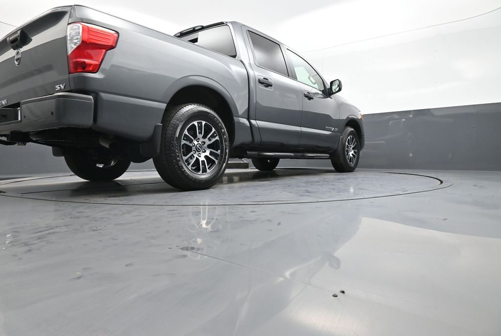 Used 2024 Nissan Titan SV w/ SV Convenience Package image 27