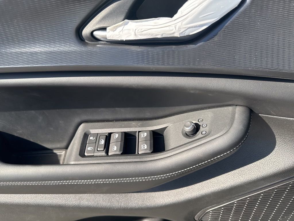 Used 2025 Jeep Grand Cherokee Laredo w/ Luxury Tech Group I image 18