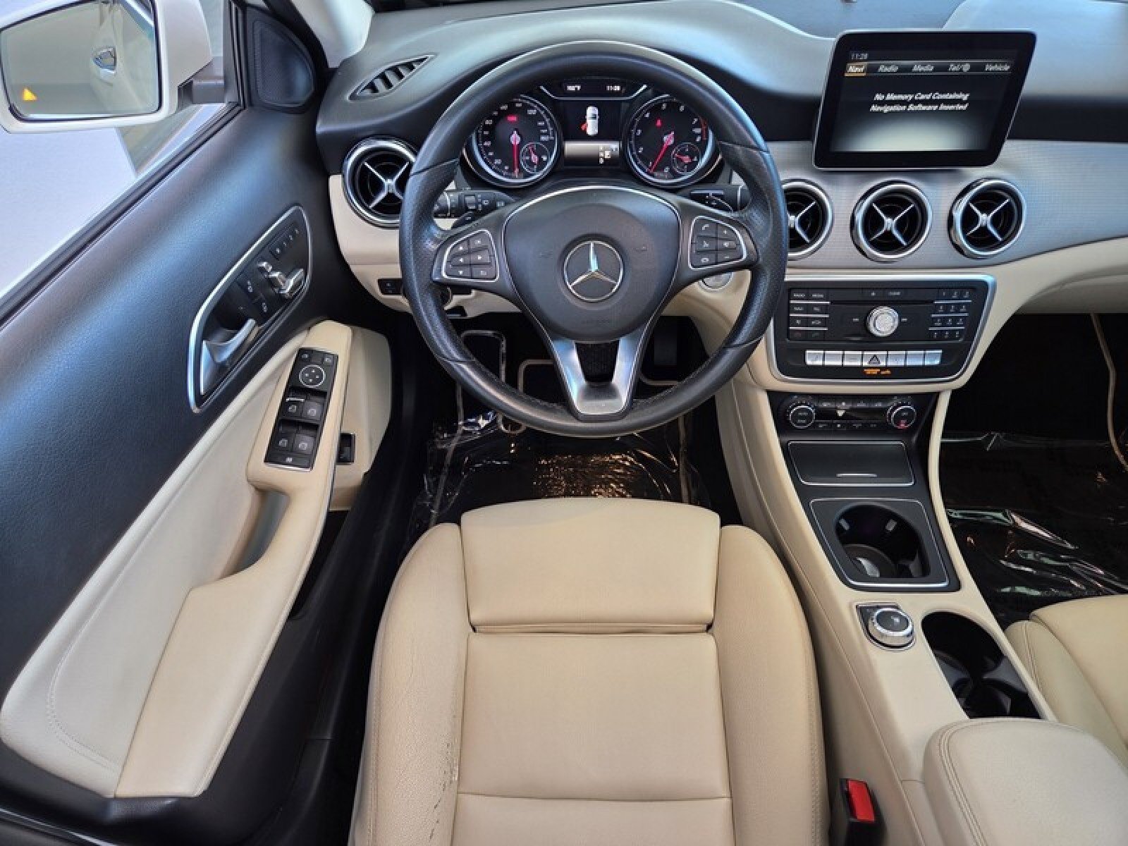 Used 2018 Mercedes-Benz GLA 250 image 16