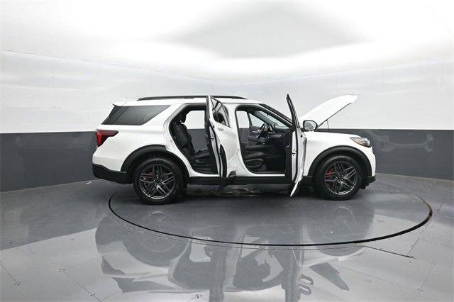 New 2026 Ford Explorer ST w/ Sun And Sound Package image 40