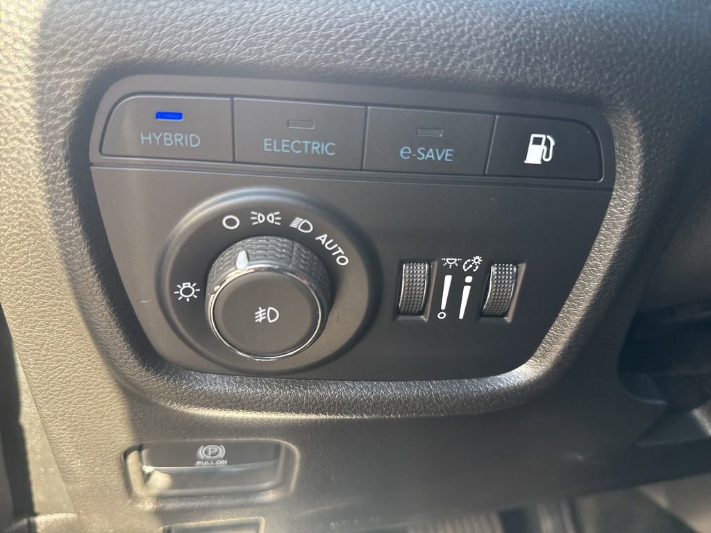 Used 2023 Jeep Grand Cherokee 4WD 4xe image 27