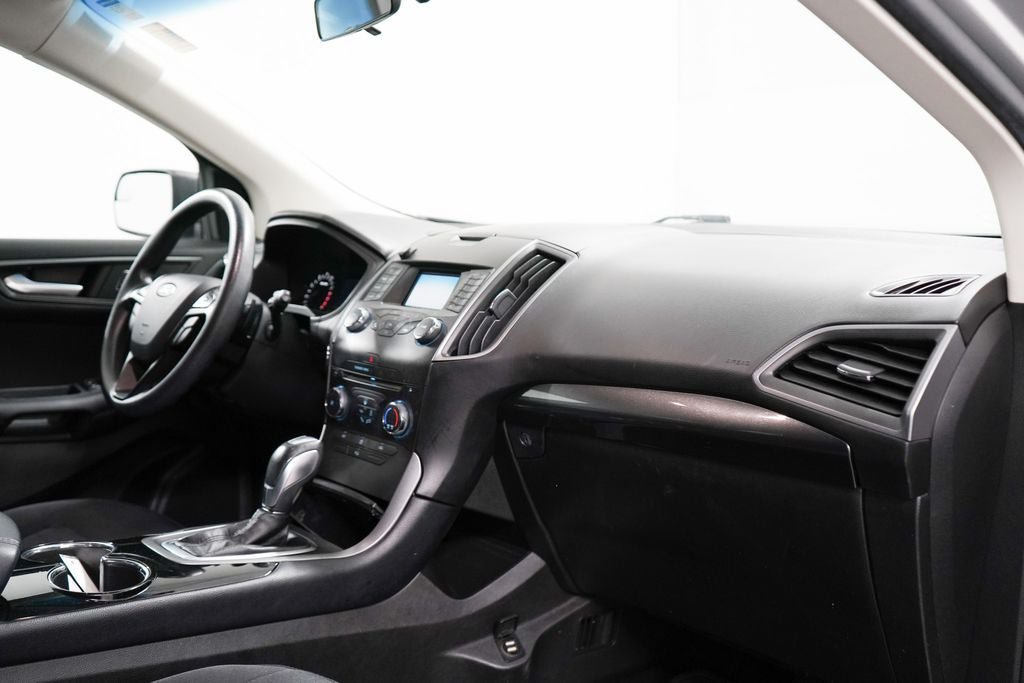 Used 2016 Ford Edge SE AWD/4WD image 29