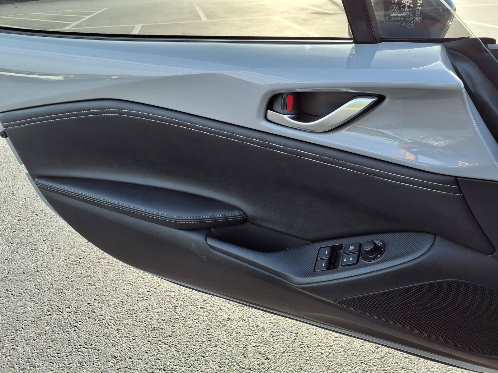 Used 2025 MAZDA MX-5 Miata Club RWD image 16