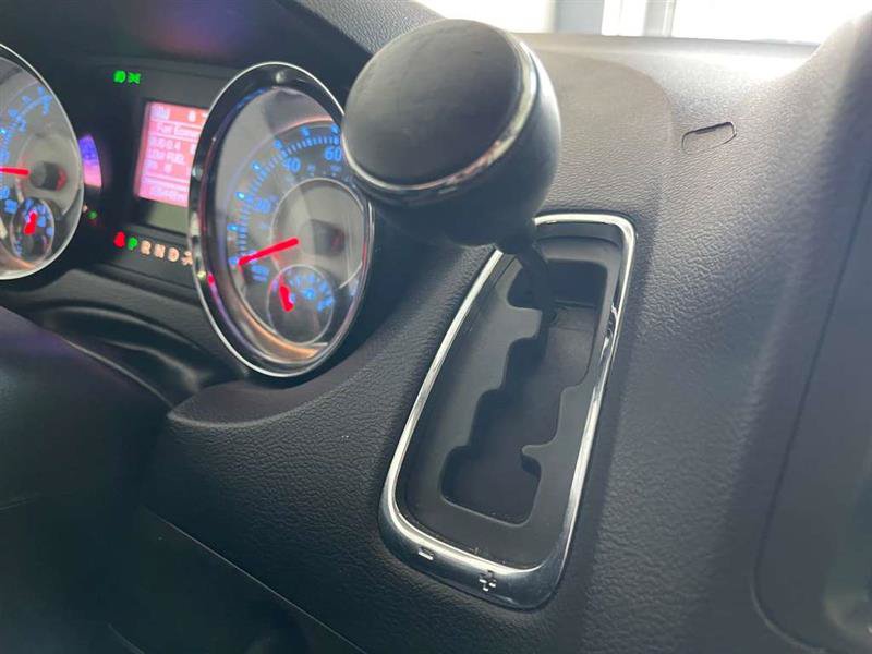 Used 2015 Chrysler Town & Country Touring-L w/ Driver Convenience Group FWD image 69