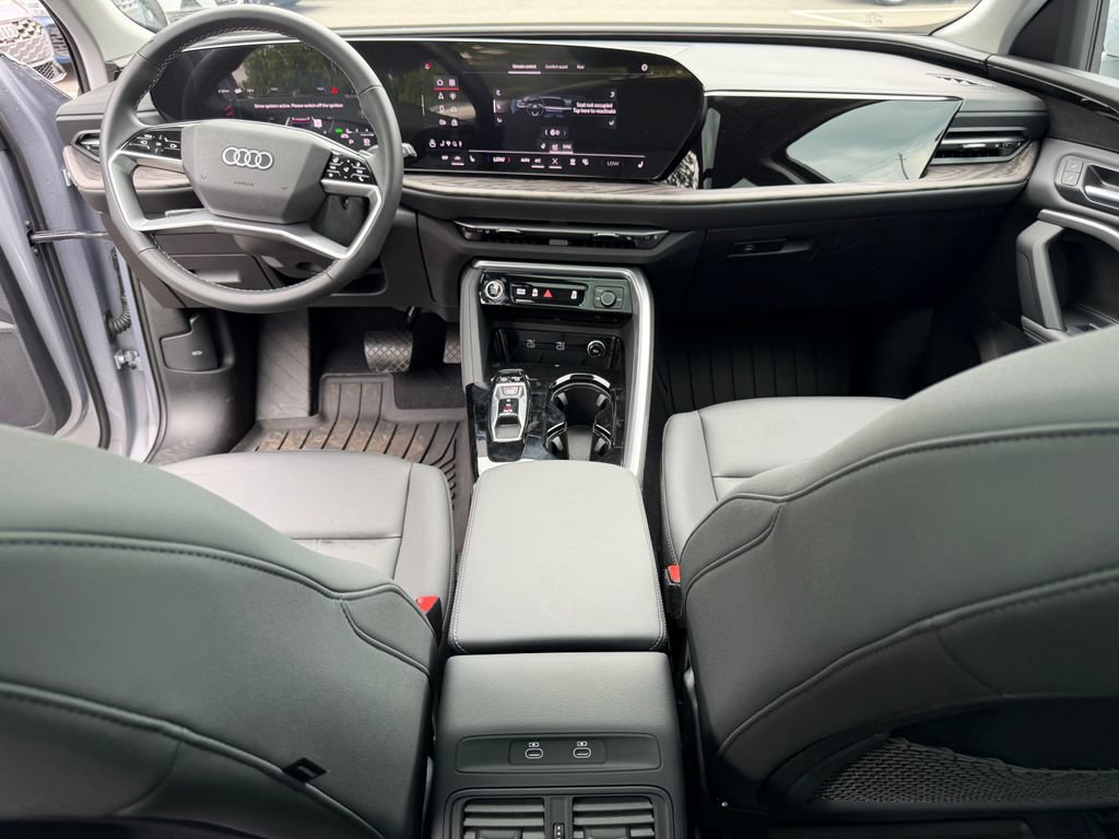 Used 2025 Audi Q5 Premium w/ Convenience Package AWD/4WD image 20