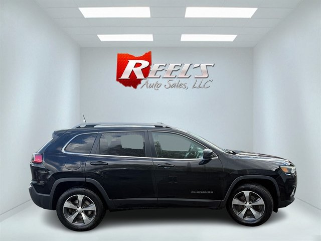 Used 2019 Jeep Cherokee Limited AWD/4WD image 32