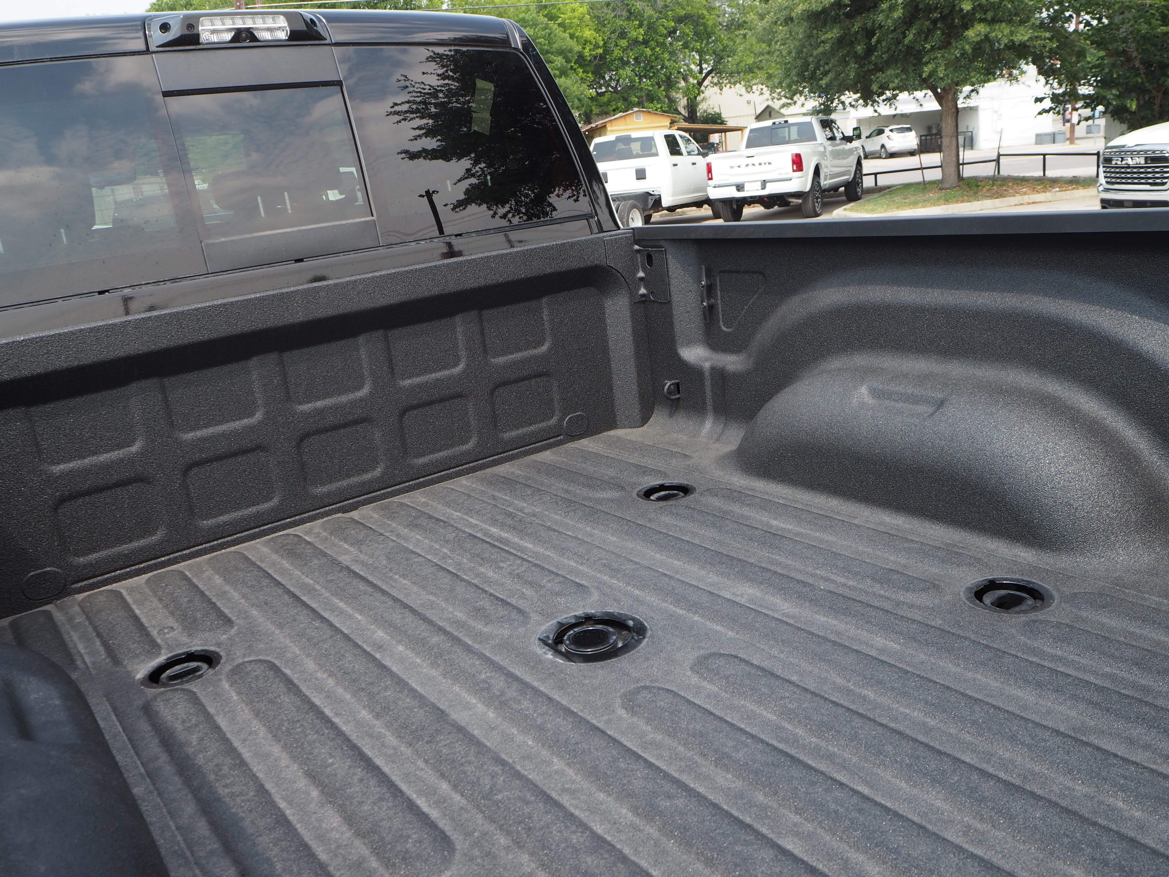 New 2025 RAM 2500 Limited AWD/4WD image 9