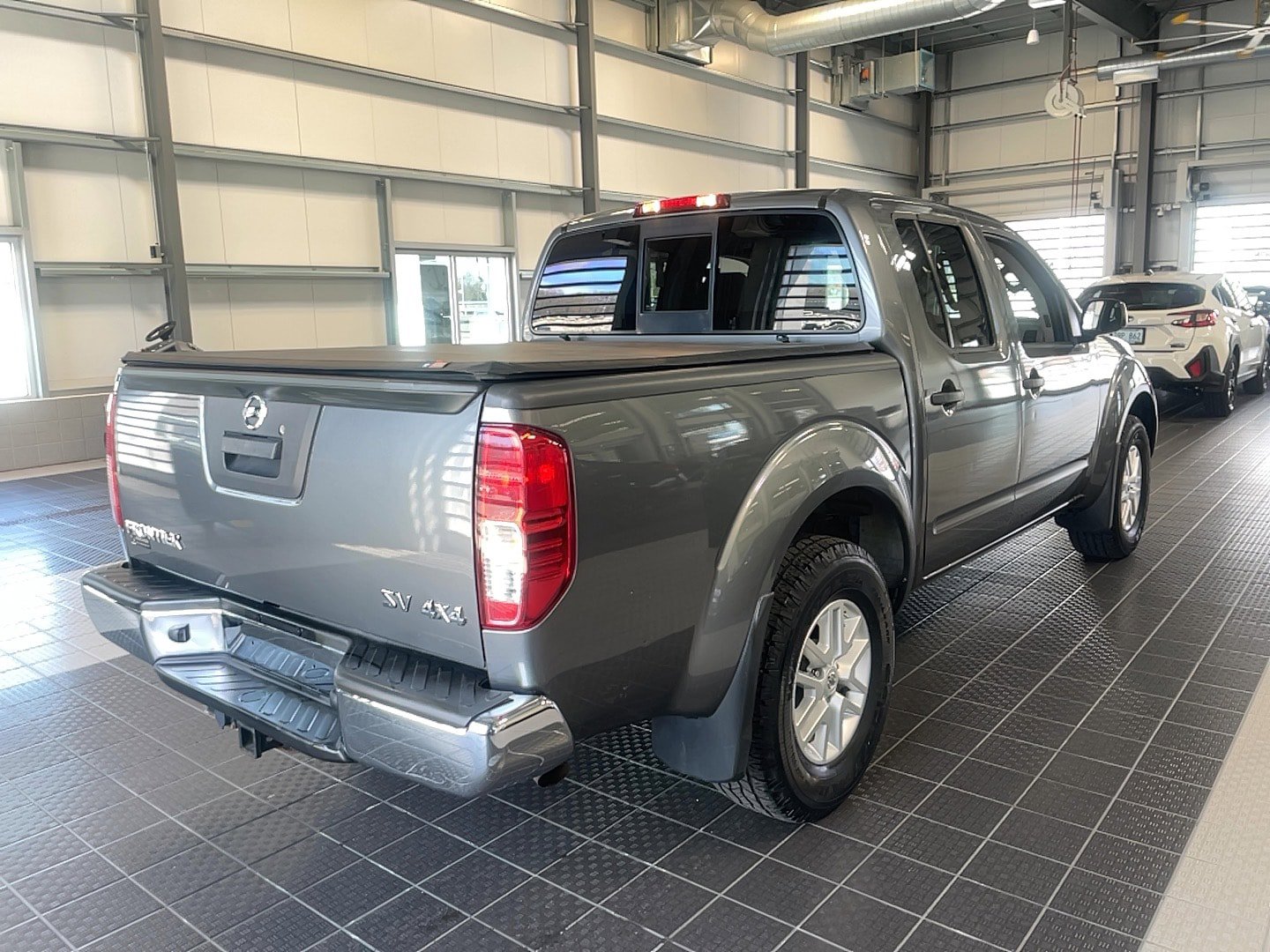 Used 2017 Nissan Frontier SV AWD/4WD image 16