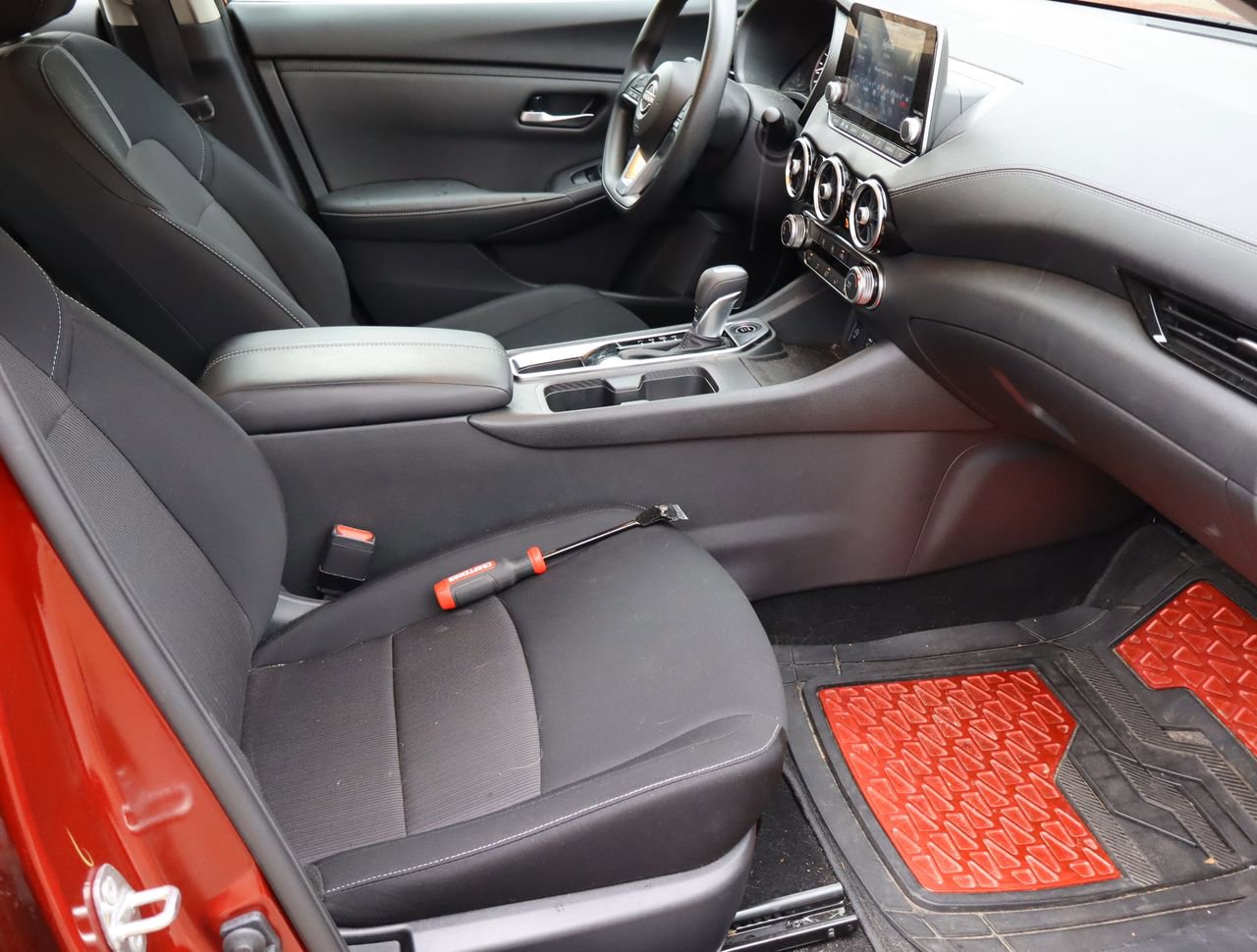 Used 2024 Nissan Sentra SV w/ Trunk Package image 16