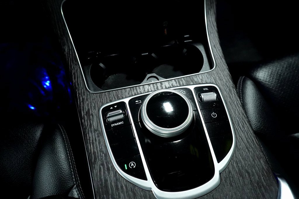 Used 2020 Mercedes-Benz C 300 4MATIC Sedan image 22