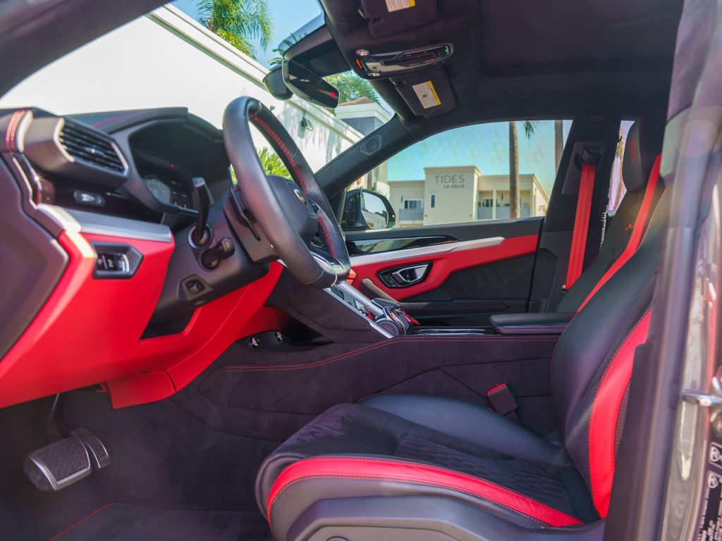 Used 2023 Lamborghini Urus S AWD/4WD image 14