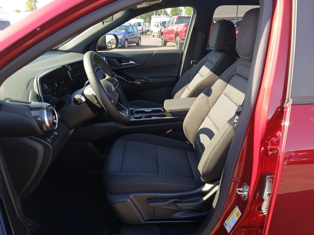 New 2027 Chevrolet Equinox LT AWD/4WD image 11