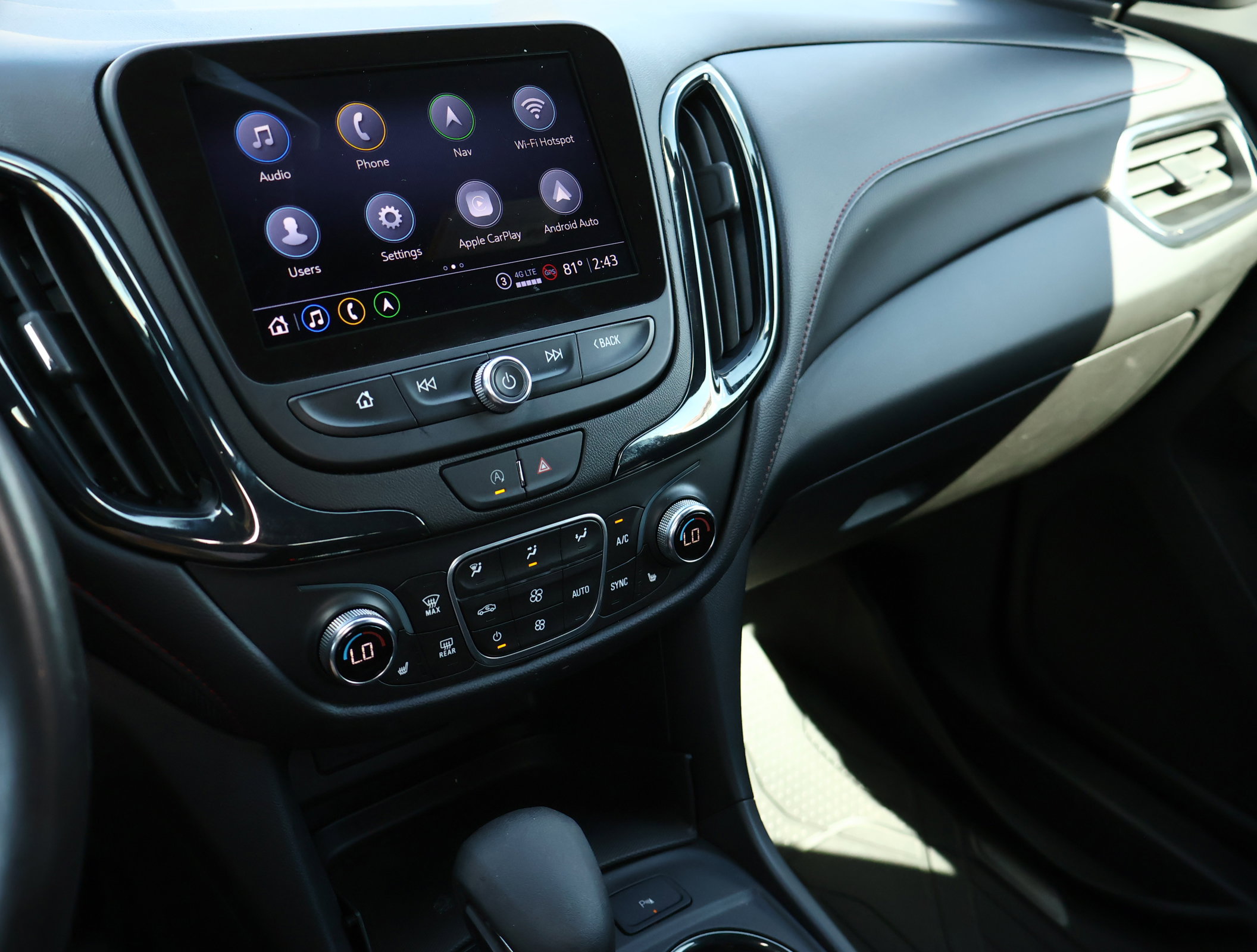 Used 2022 Chevrolet Equinox RS w/ Infotainment Package image 18