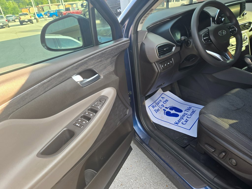 Used 2020 Hyundai Santa Fe SEL image 6