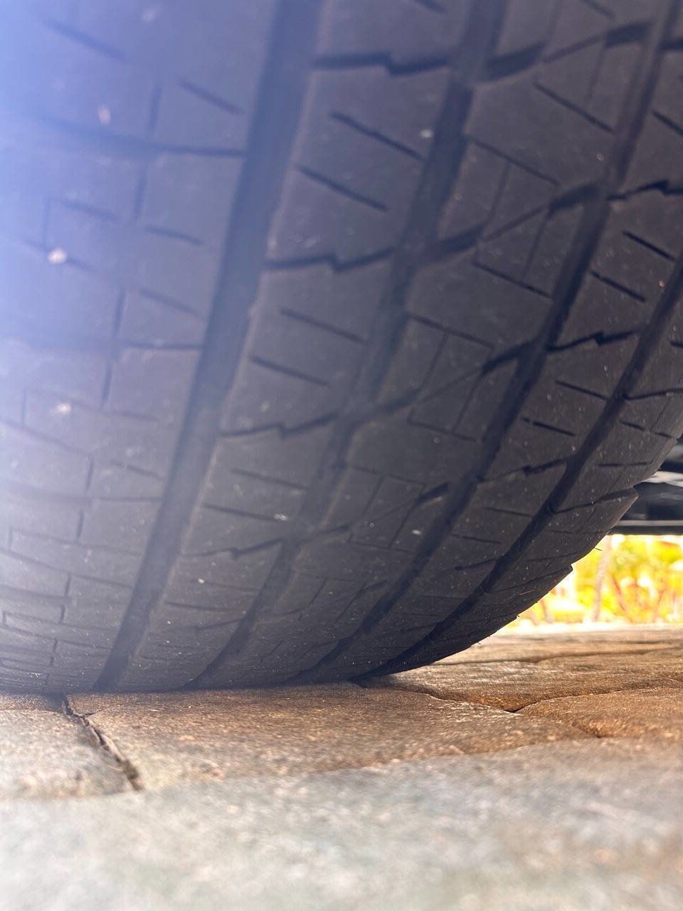 Used 2011 Cadillac Escalade Platinum image 36