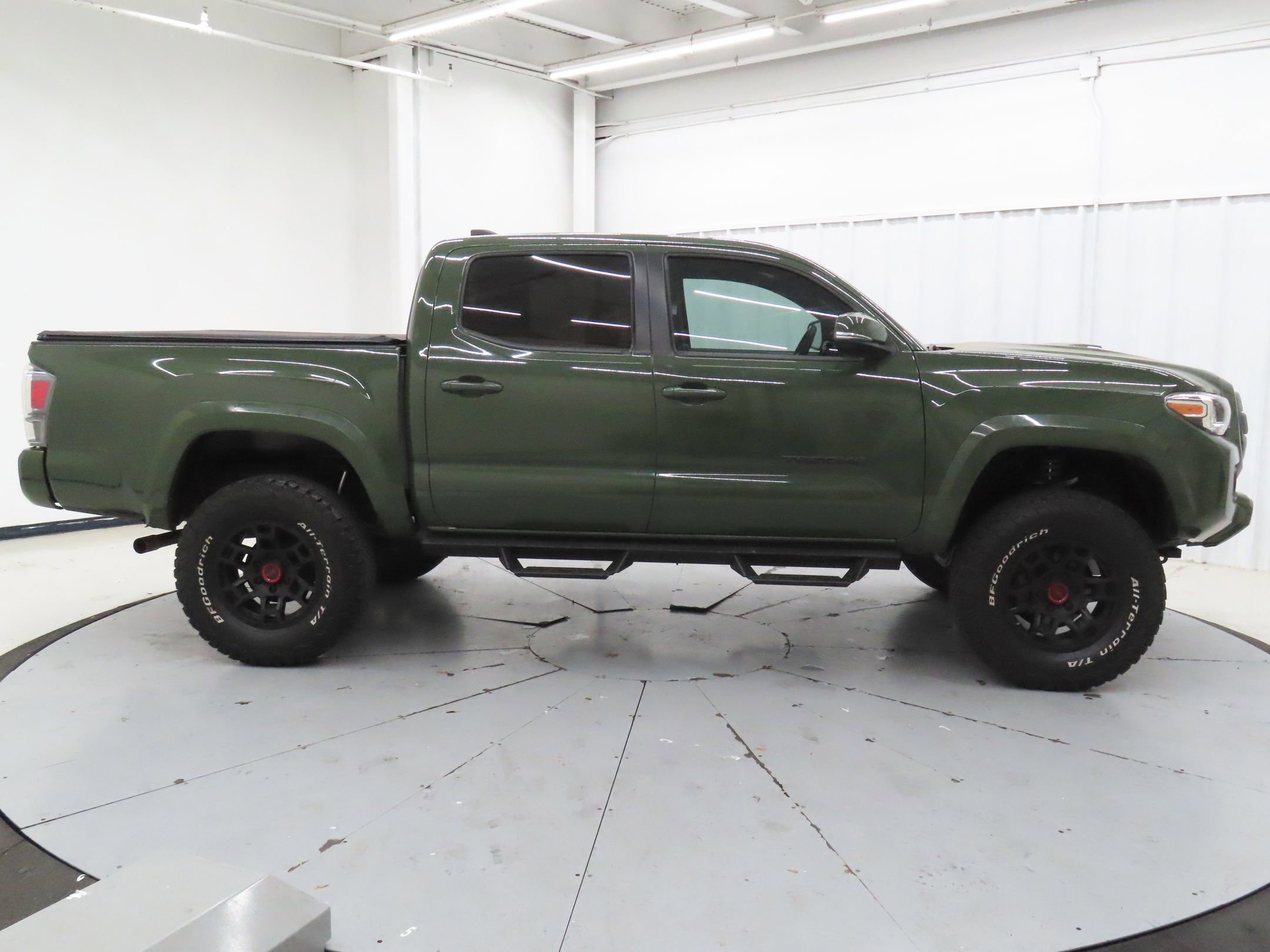 Used 2021 Toyota Tacoma TRD Sport image 2