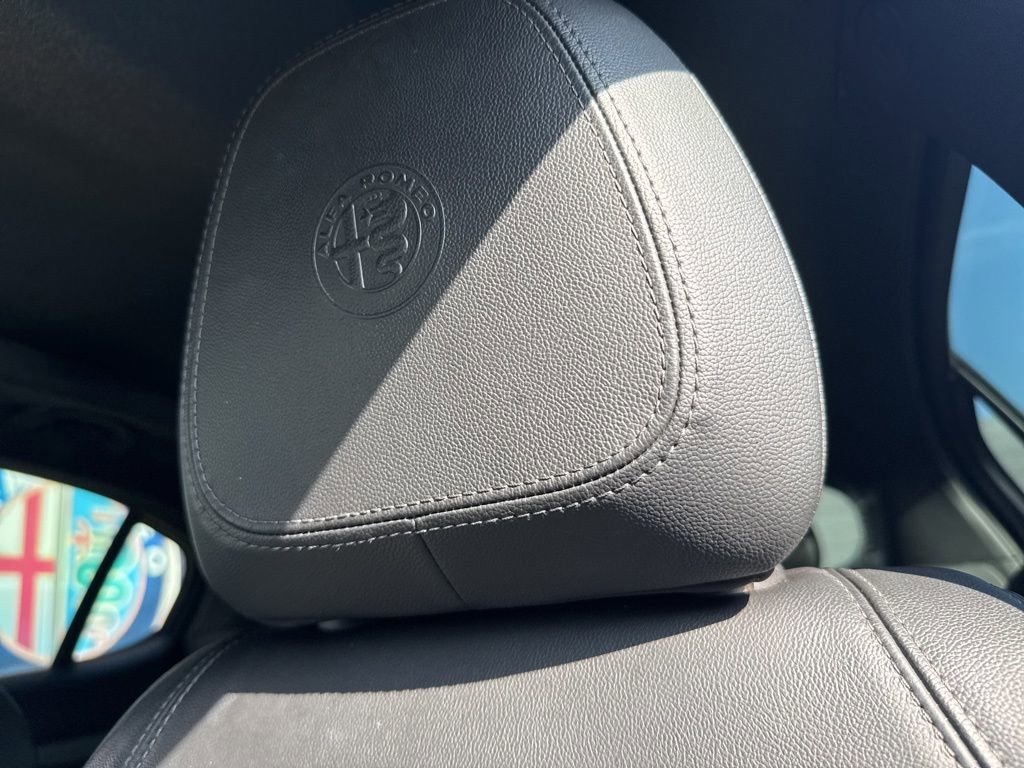 Used 2022 Alfa Romeo Stelvio Veloce image 28