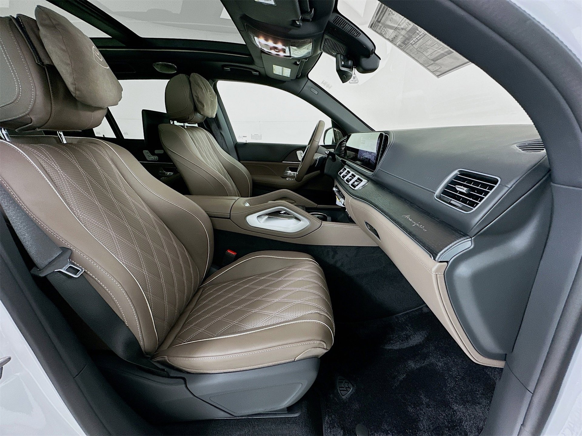 New 2026 Mercedes-Benz Maybach GLS 600 4MATIC image 32