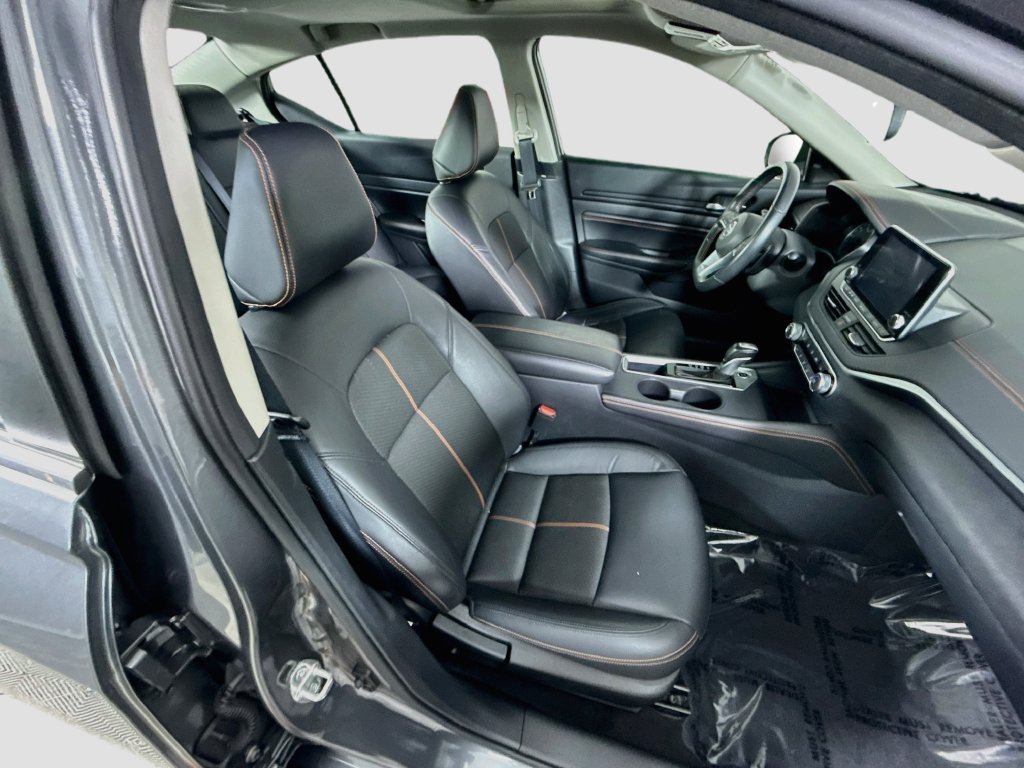 Used 2022 Nissan Altima 2.5 SR w/ Midnight Edition Package FWD image 30